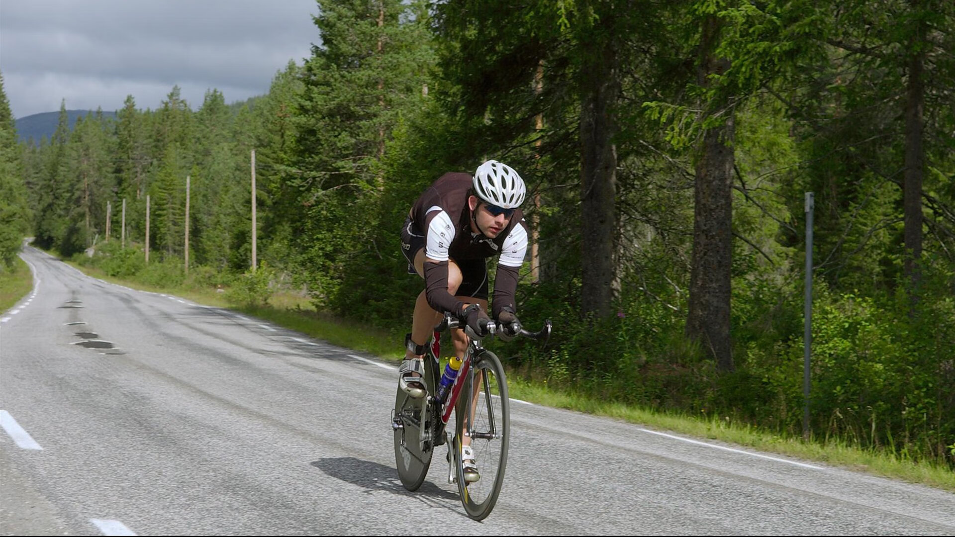 《【未来展望】虚拟偶像与真人主播联手，为电竞添彩》，虚拟偶像 虚拟主播